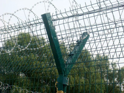 机场护栏网与防盗网 构筑空港安全的双重防线